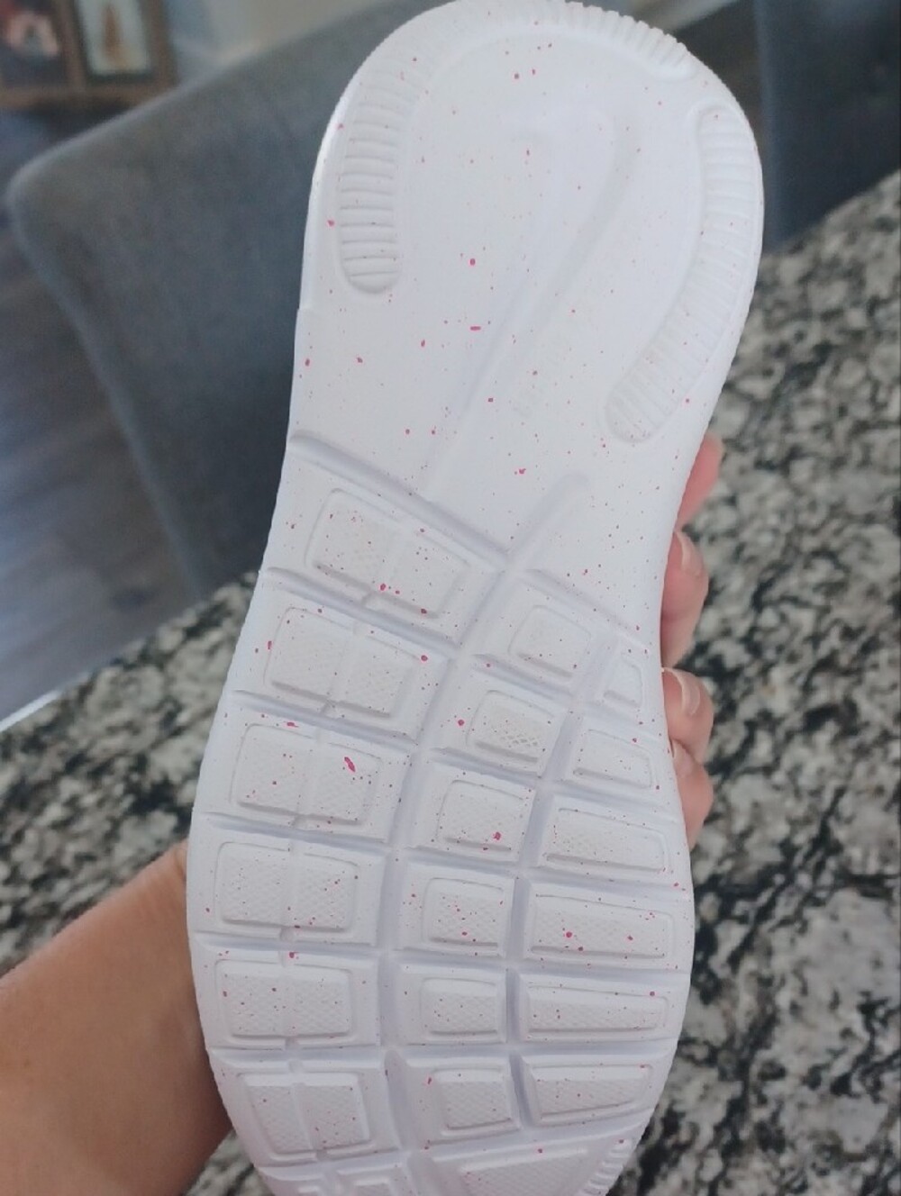 Nike Kids Black and Pink Slip-On Athletic Sneakers BRAND NEW WITHOUT TAGS! - Picture 3 of 5